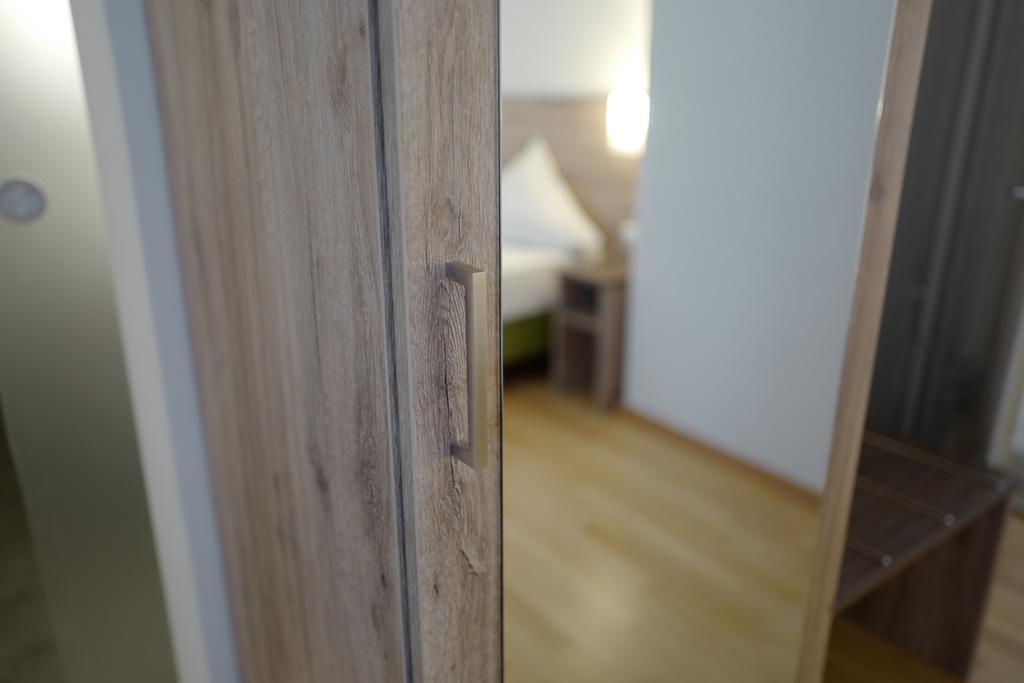 Hotel Stern Gersthofen Kültér fotó