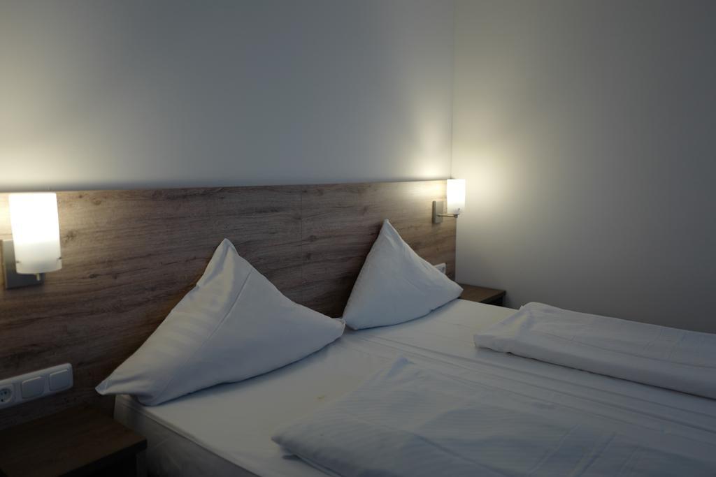 Hotel Stern Gersthofen Kültér fotó
